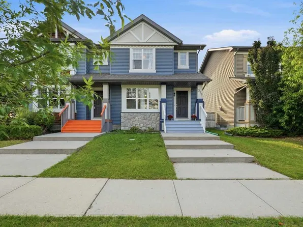 279 E Everstone Dr SW, Calgary, AB T2Y 4V2