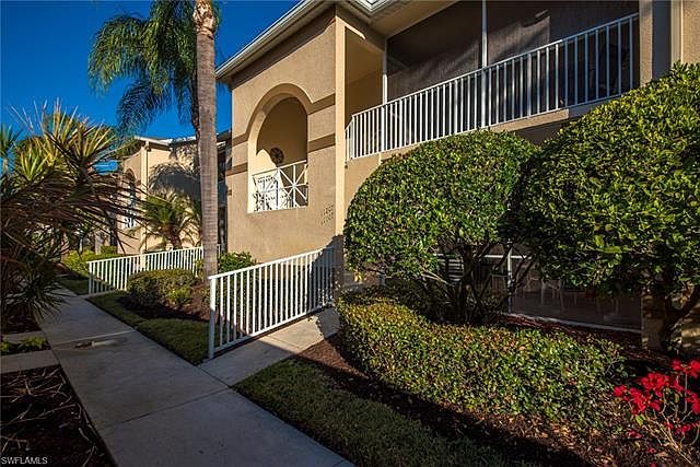 1st image of 26901 Clarkston Dr #207