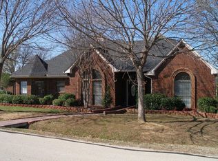 318 Whittier St, Highland Village, TX 75077