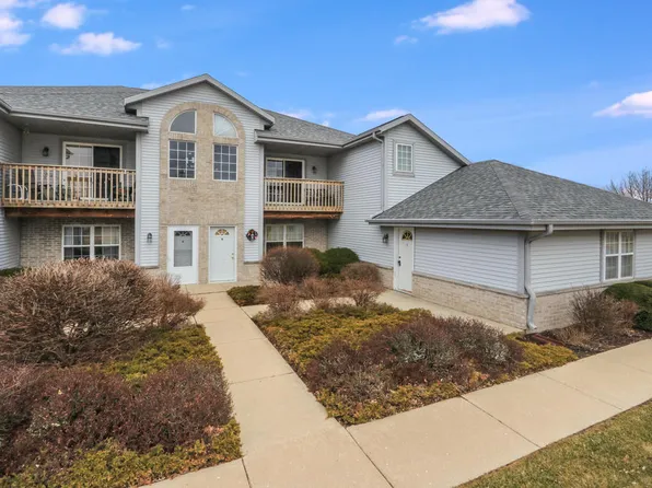 531 Betzer Rd, Delavan, WI 53115