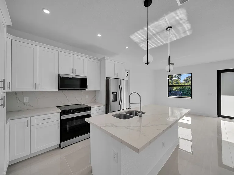 73 Flamingo Blvd — Photo 7