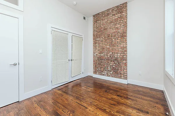 Rented by Nooklyn NYC LLC | media 16