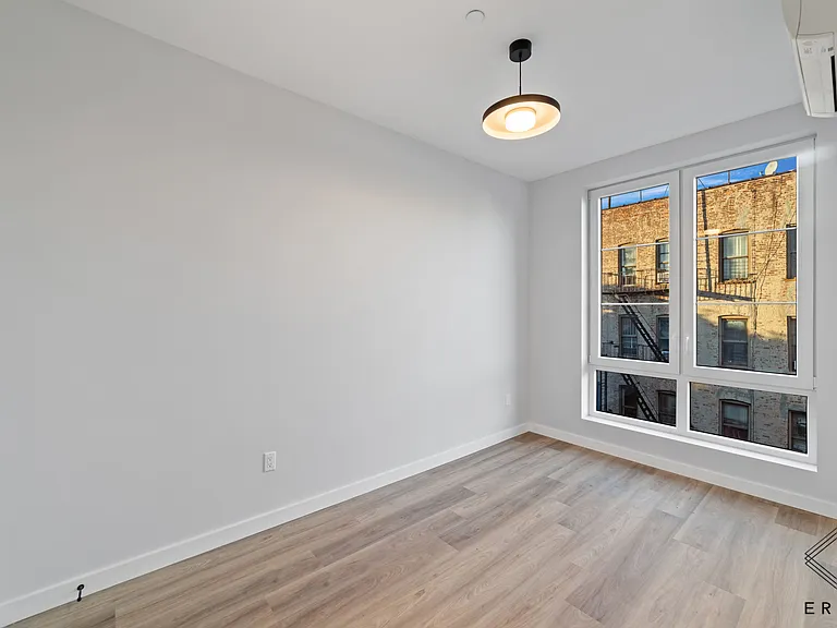 2913 Snyder Ave #5B — Photo 6