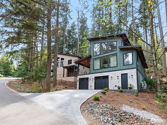 4th image of 6 Green Hill Road