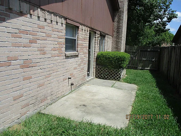 18719 Lippizaner Dr — Photo 20
