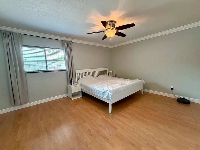 2416 W Chicago Ave — Photo 13