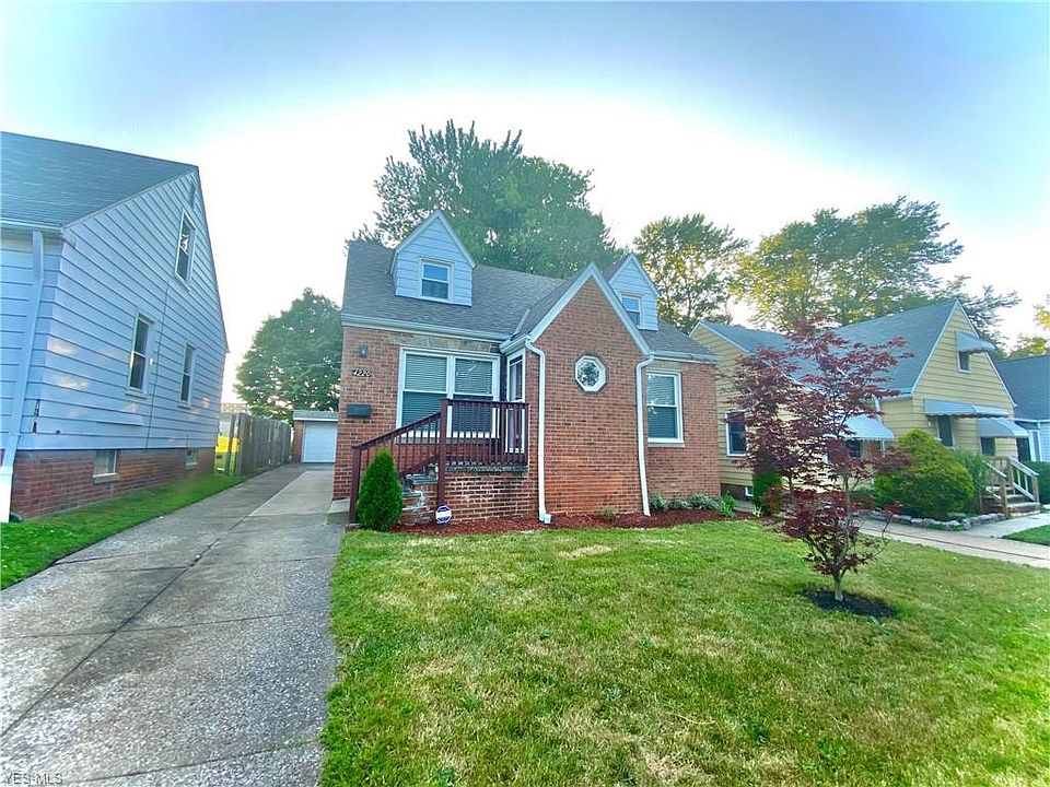 1st image of 4220 Brookway Ln