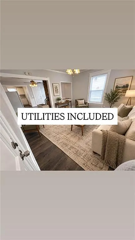 2 bed, 1.0 bath, 972 sqft, $1,950 — Photo 1