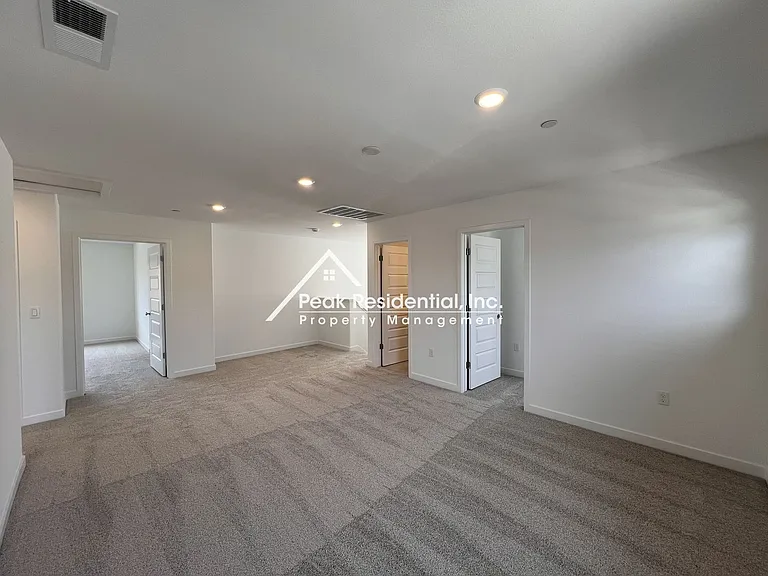 12632 Hereford Ave — Photo 16