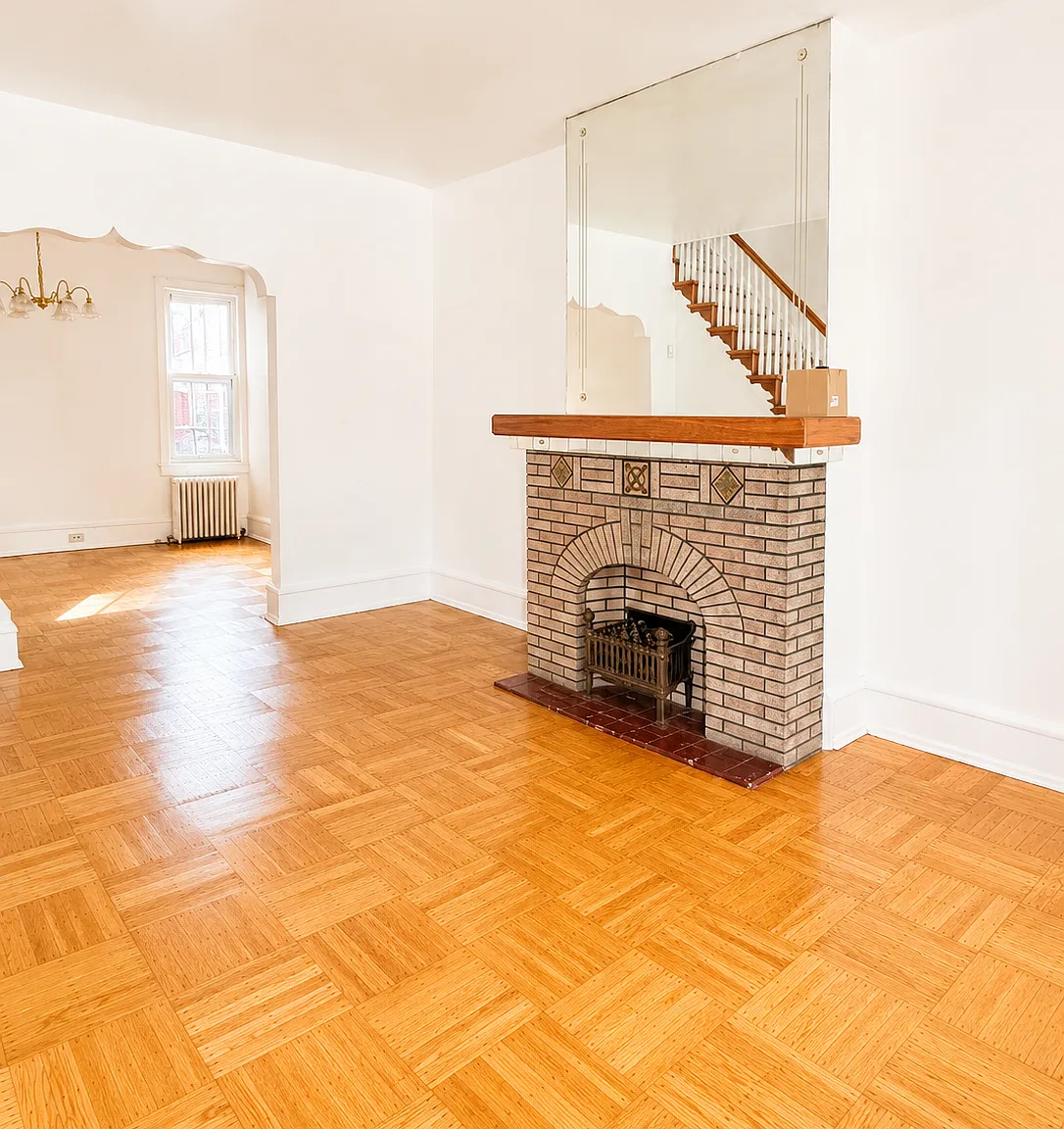 3 bed, 1320 sqft, $1,900 — Photo 1