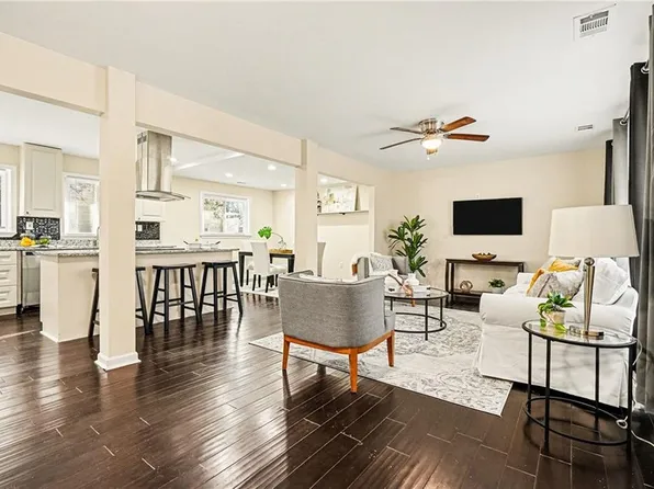 2494 Glenrock Dr, Decatur, GA 30032