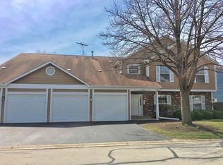 200 Hampshire Ct UNIT 202D, Naperville, IL 60565