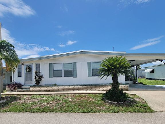 2nd image of 589 Plaza Del Sol