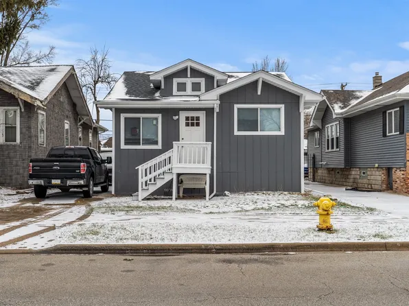 319 156th Pl, Calumet City, IL 60409