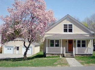 24 Roberts Ln, Ridgefield, CT 06879