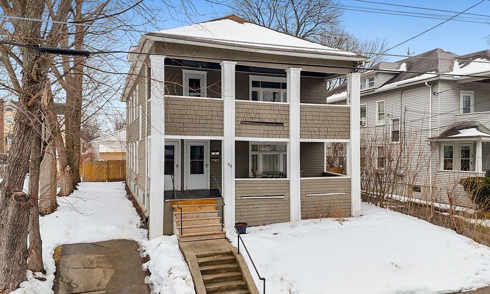 1st image of 44 Rotary Ave #2