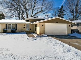 656 S 7th St, Dundee, IL 60118