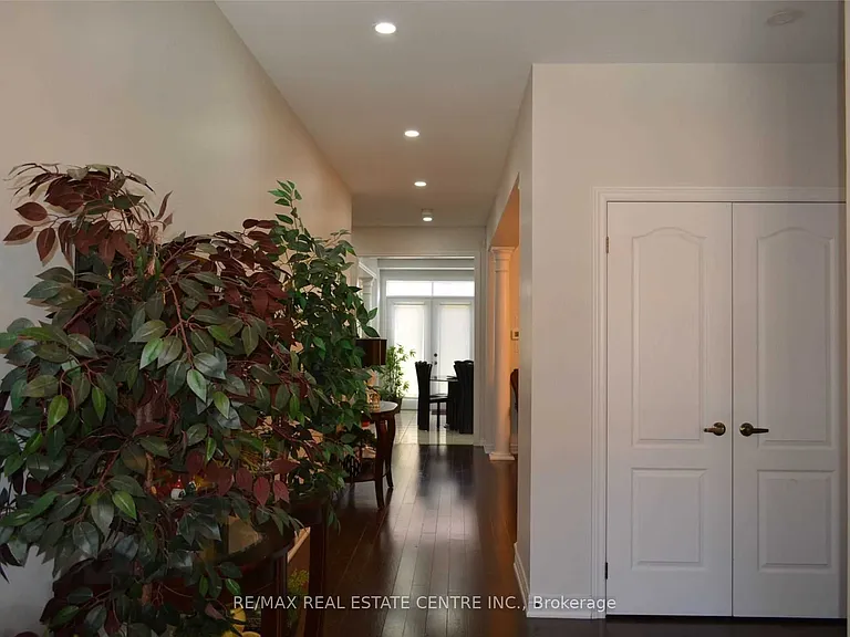 4640 Erwin Rd — Photo 5