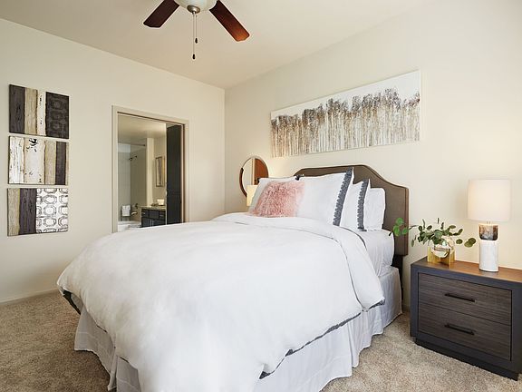 2nd image of 4901 Saratoga Blvd #1021