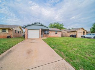 2504 Kings Rd, Moore, OK 73160