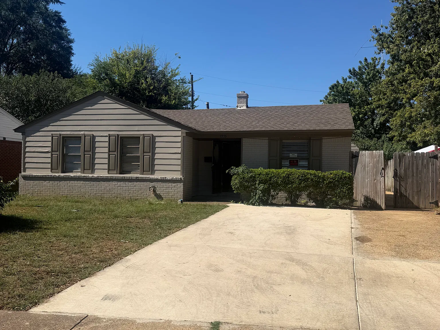 5 bed, 1850 sqft, $2,000 — Photo 1