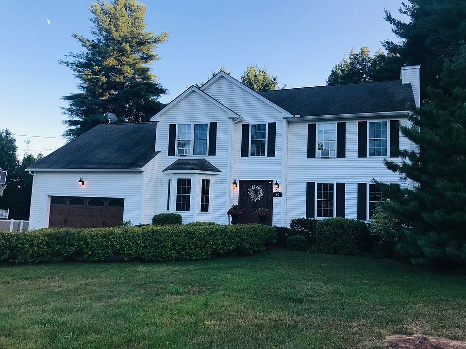 2nd image of 60 Woodhawk Dr