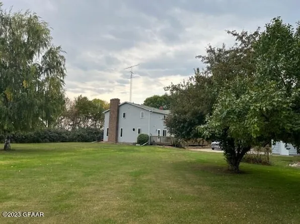 14695 76th St NE, Grafton, ND 58237