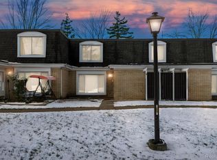 29756 City Center Dr APT 1, Warren, MI 48093