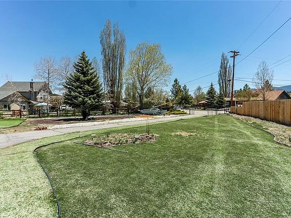 3rd image of 1041 Mount Doble Dr