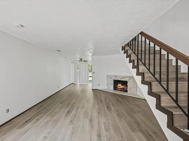 501 Wright Ave #1 — Photo 6