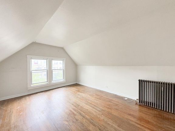 5th image of 5640 N Ashland Ave Unit 3