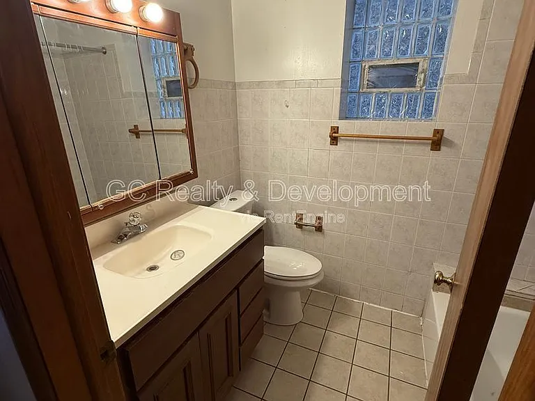 6124 S Whipple St #1 — Photo 6