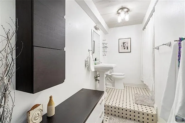 3300 Saint Charles Ave #4 — Photo 6
