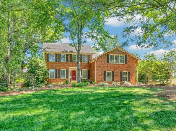 202 Coburn Dr, Spartanburg, SC 29302