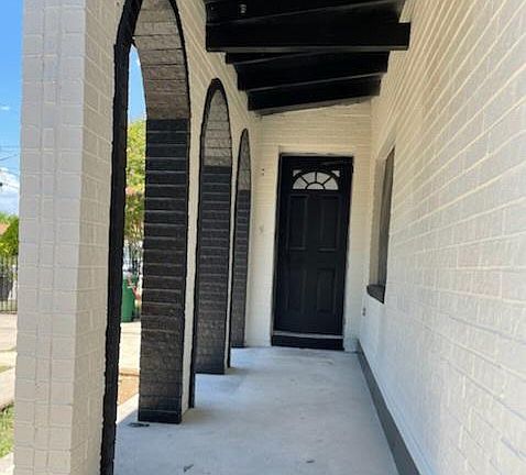 2nd image of 2026 Dahlgreen Ave