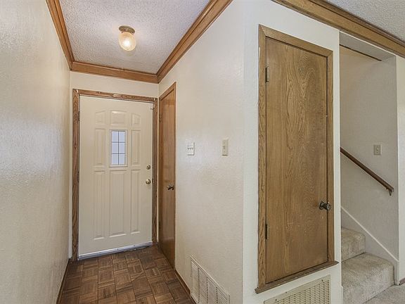 4th image of 1717 Mearns Meadow Blvd