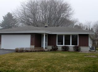 5400 Langdale Dr, Racine, WI 53402