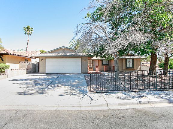 3153 La Luna Cir - 89014