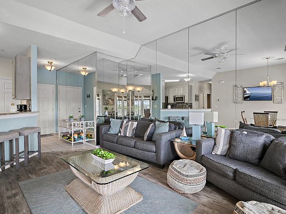 4th image of 775 Gulf Shore Dr Unit 4234