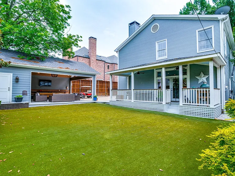 3312 Villanova St — Photo 10