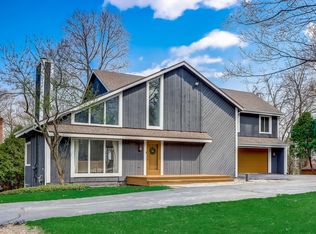 500 Meadow Ln, Elm Grove, WI 53122