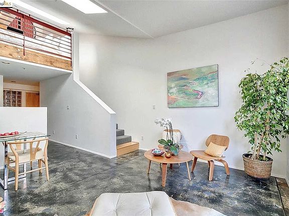 2nd image of 3116 Adeline St