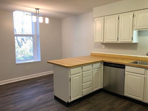 5th image of 2144 Saint James Ave APT 4
