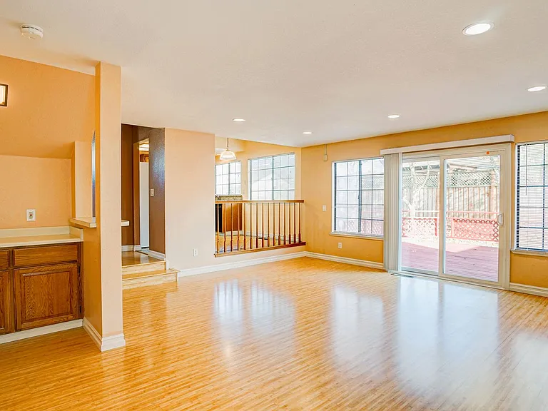 7202 Ruby Ct — Photo 12