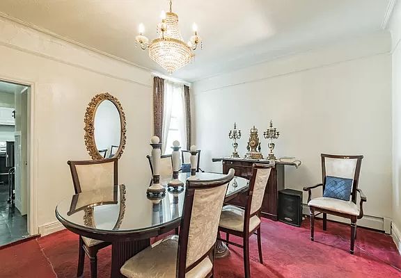 5th image of 2514 Gillmore St