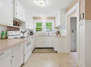 7 Whitin Ave, Northbridge, MA 01534