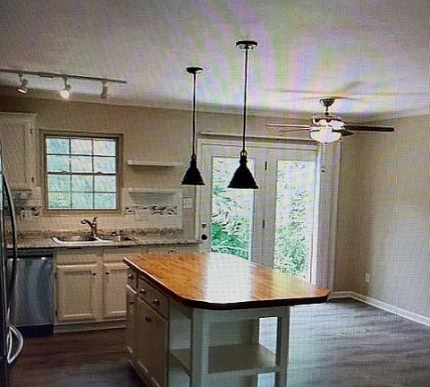 4th image of 1224 Park Hill Cir