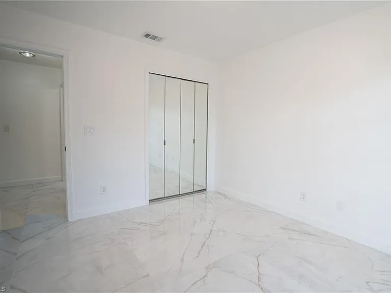 7712 Citrus Hill Ln — Photo 33