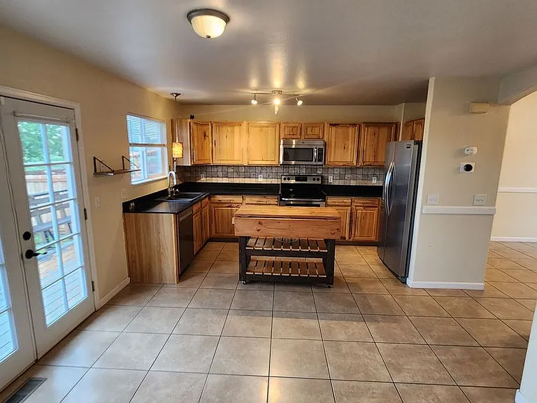 4556 Gunbarrel Dr — Photo 6