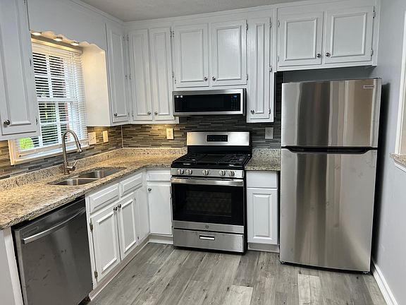 2nd image of 5274 Wexford Ln #B